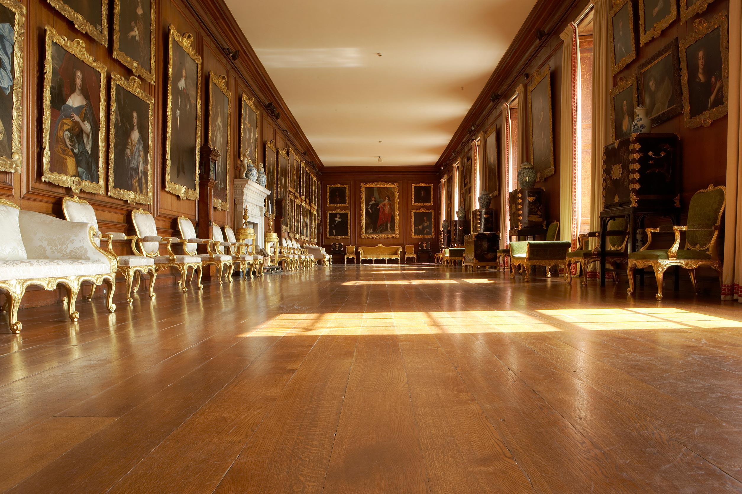 Picture Hanging Edward Bulmer Interior Design